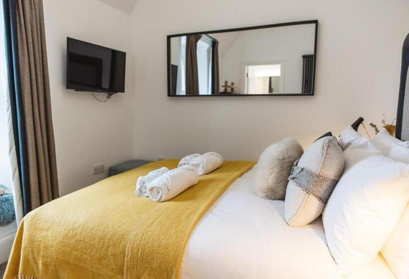 בית מלון כפרי Isle Of Raasay Distillery