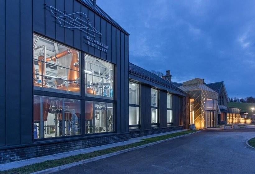 בית מלון כפרי Isle Of Raasay Distillery