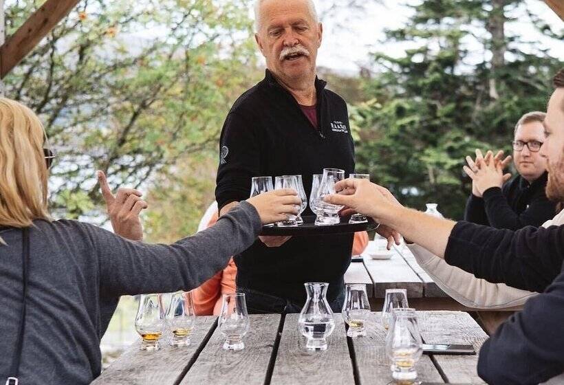 בית מלון כפרי Isle Of Raasay Distillery