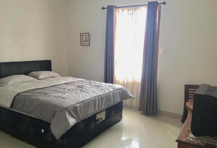 בית מלון כפרי Persada Bombana