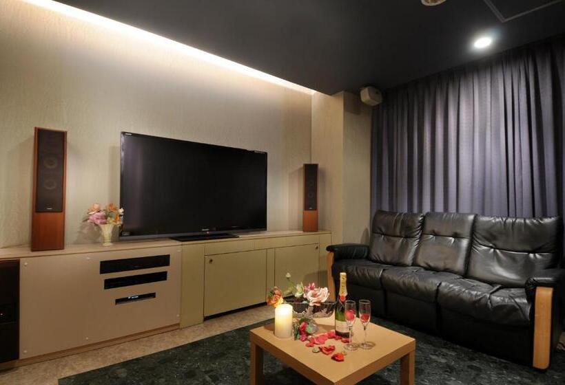 Отель The Graf Matsubara