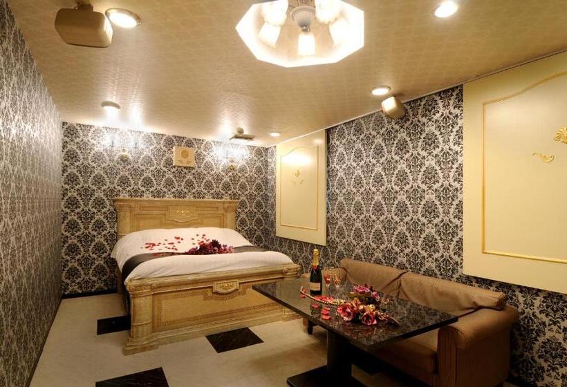 Отель The Graf Matsubara