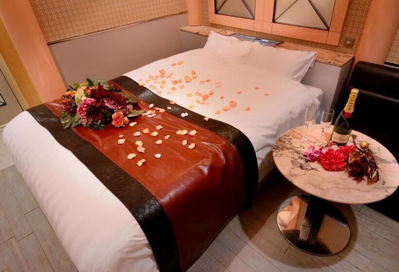 Отель The Graf Matsubara