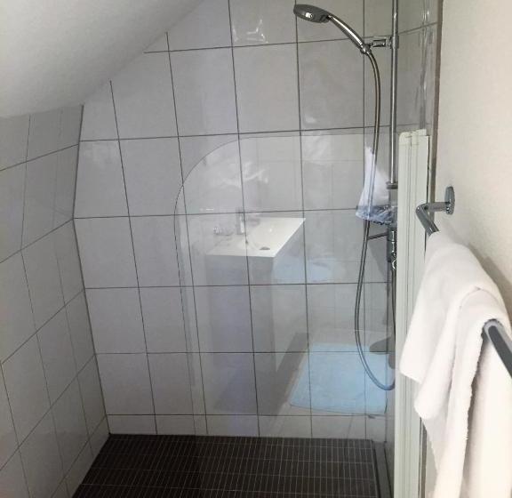 호텔 Restaurant Loewen