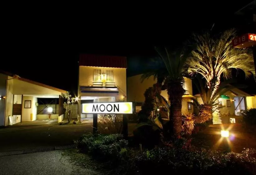 ホテル Restay Moon Kochi