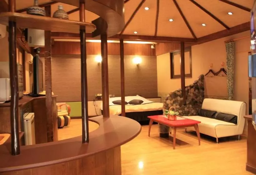ホテル Restay Moon Kochi