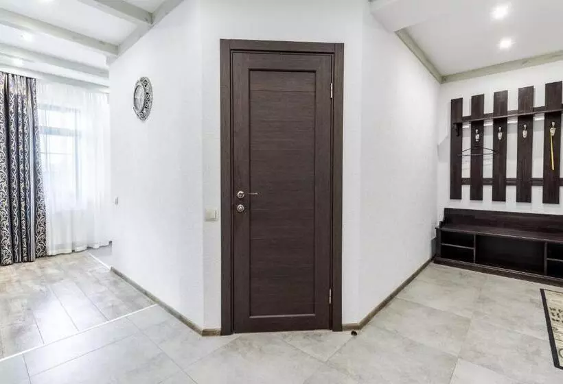 هتل Villa Gor Apartments