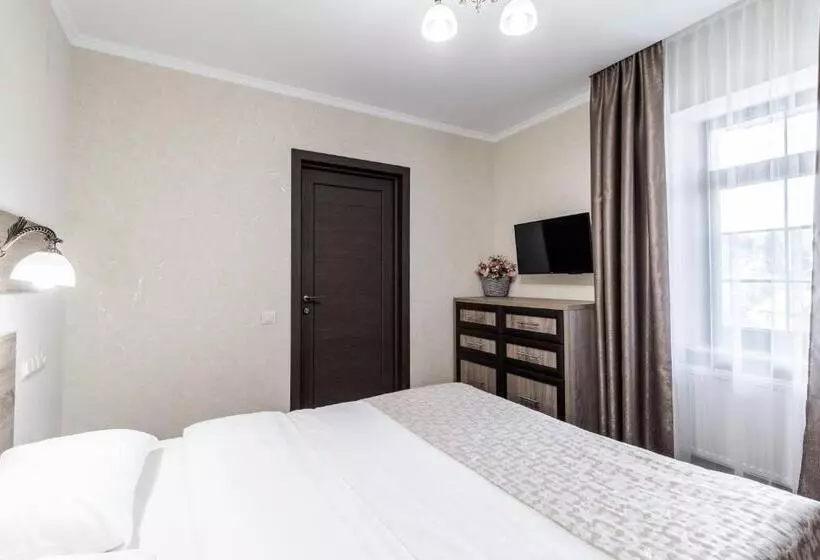 هتل Villa Gor Apartments