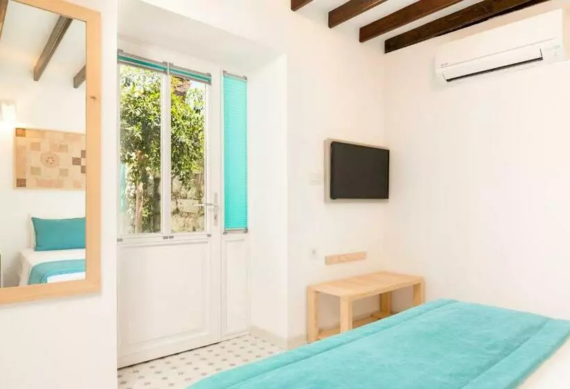 Monza House Otel