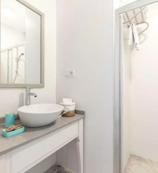 Monza House Otel