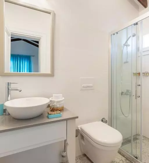 Monza House Otel