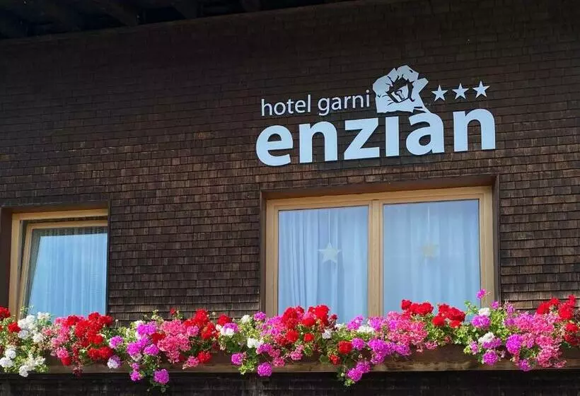 ペンション Garni Enzian