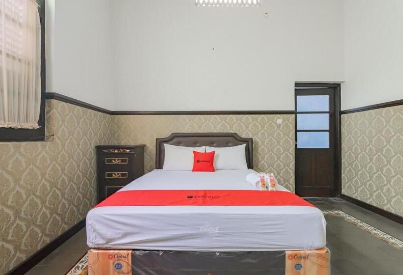 פנסיון Reddoorz Syariah @ Kolonial Guest House