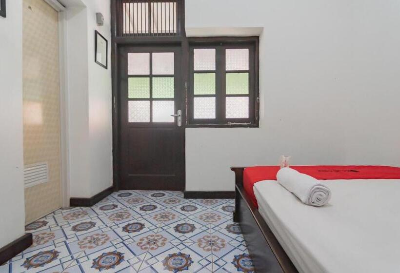 פנסיון Reddoorz Syariah @ Kolonial Guest House