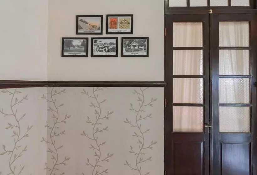 پانسیون Reddoorz Syariah @ Kolonial Guest House