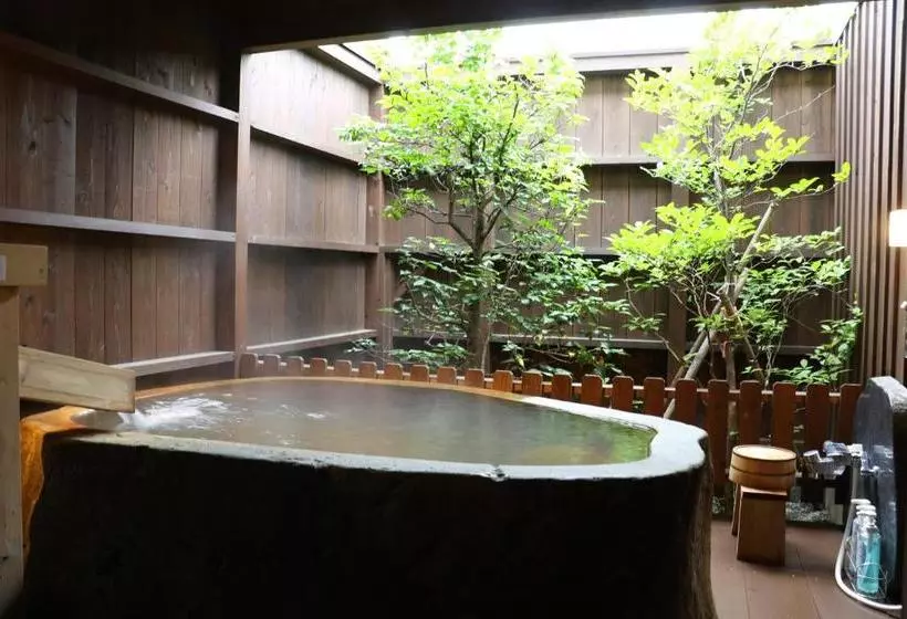 旅館 Mahoroba