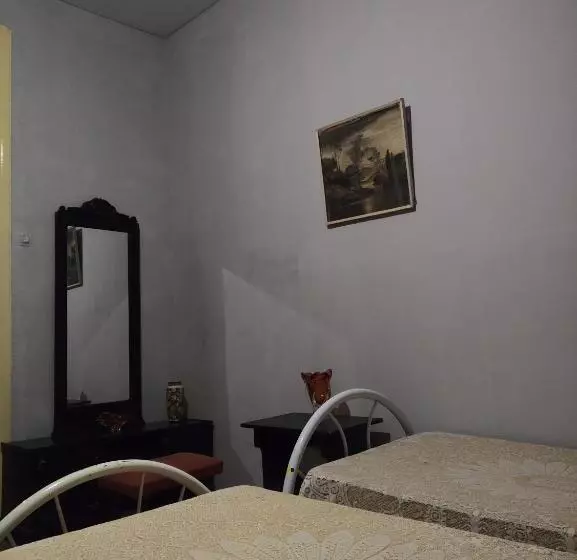 Suzi Hostel