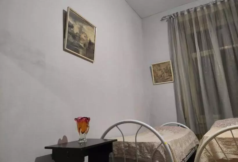 Suzi Hostel