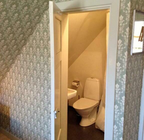 민박 Vildrosor & Höns