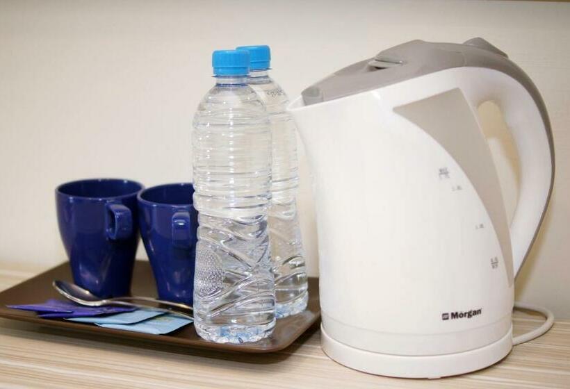 فندق Good Luck Inn