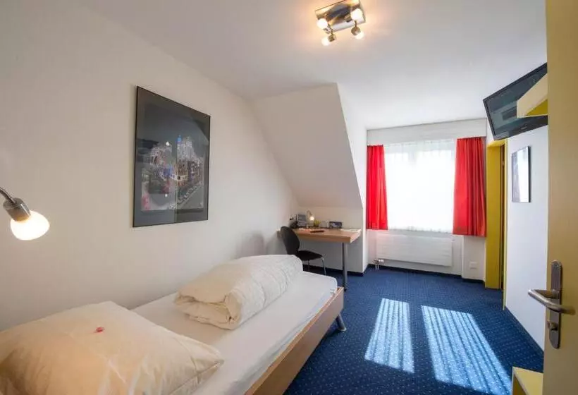 ホテル Landgasthof Lowen