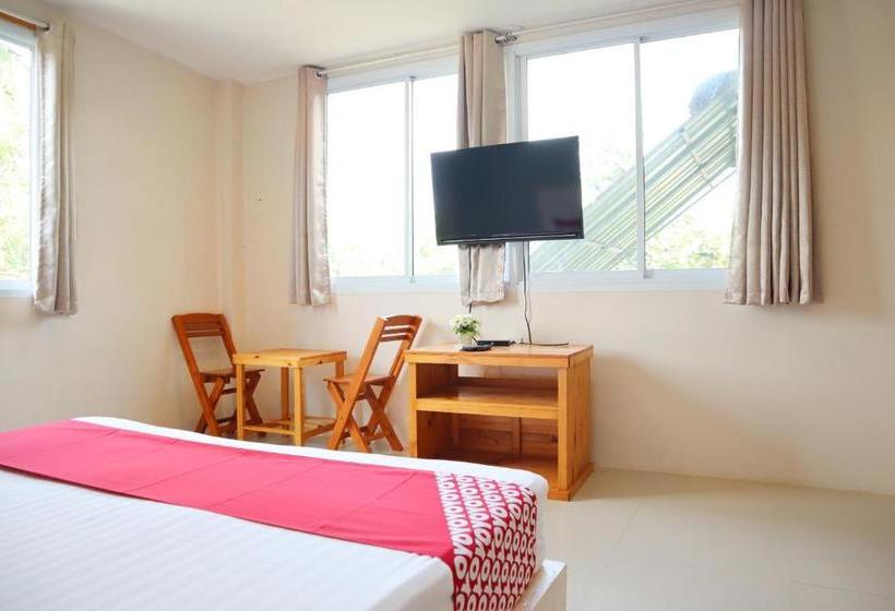 호텔 Oyo 674 Greenery Home