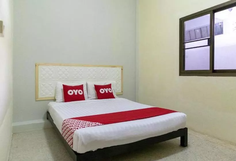 Hotelli Oyo 674 Greenery Home