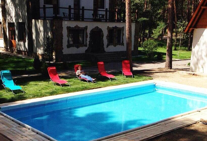 فندق Pershyi Kordon Tourist Complex