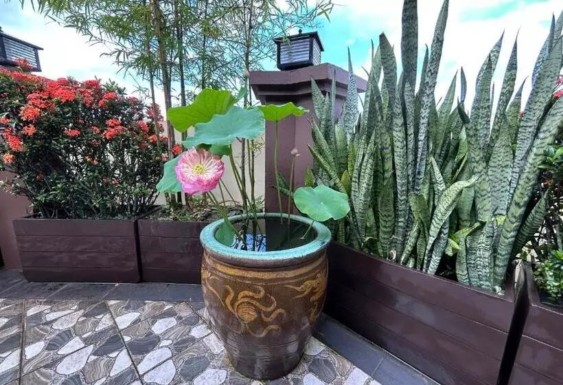 Hotelli Pontian Garden