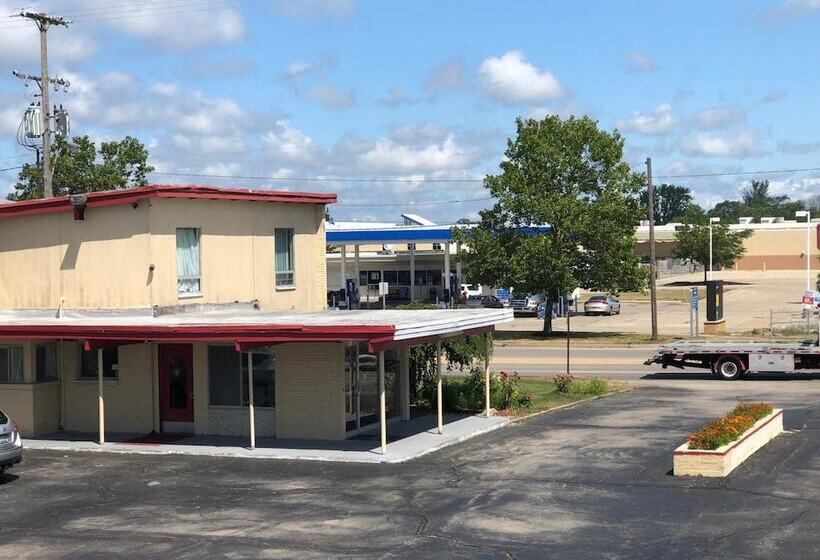 モーテル Norton Shores Inn