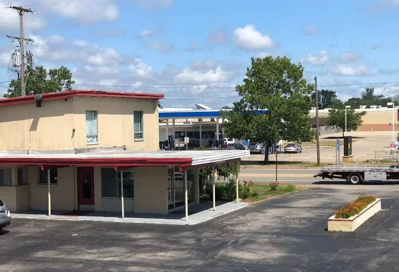 Motelli Norton Shores Inn