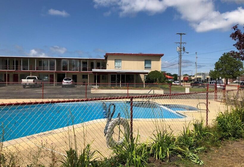 モーテル Norton Shores Inn