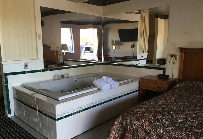 モーテル Norton Shores Inn