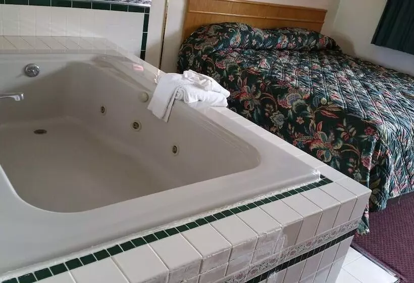 Motelli Norton Shores Inn