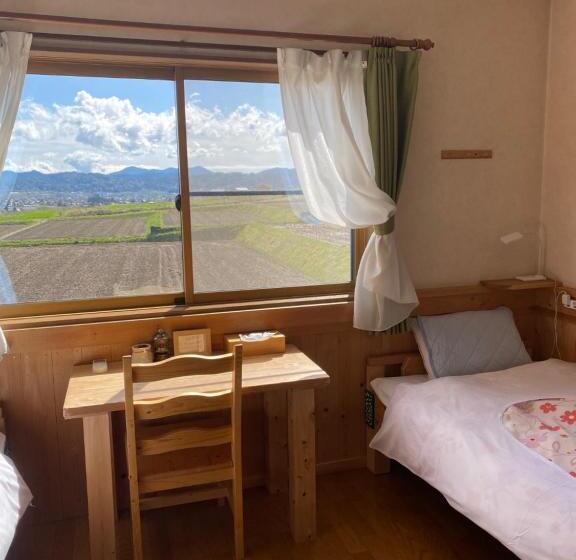 Pensió Azumino Backpackers 山の風