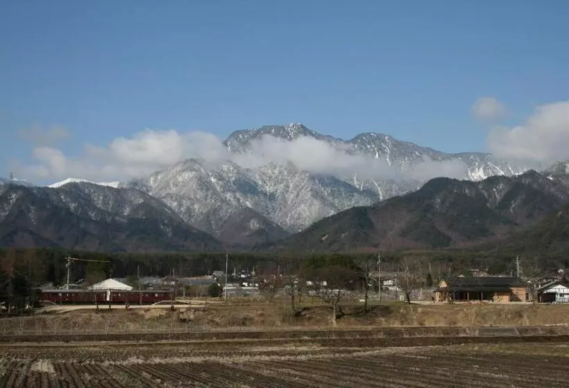 Majatalo Azumino Backpackers 山の風