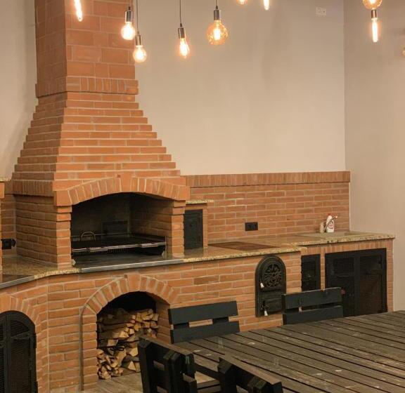 پانسیون Casa De La Munte