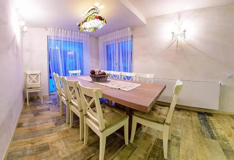 Majatalo Casa De La Munte