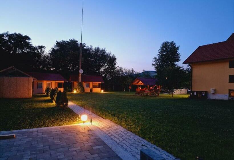 بنسيون Casa Maya