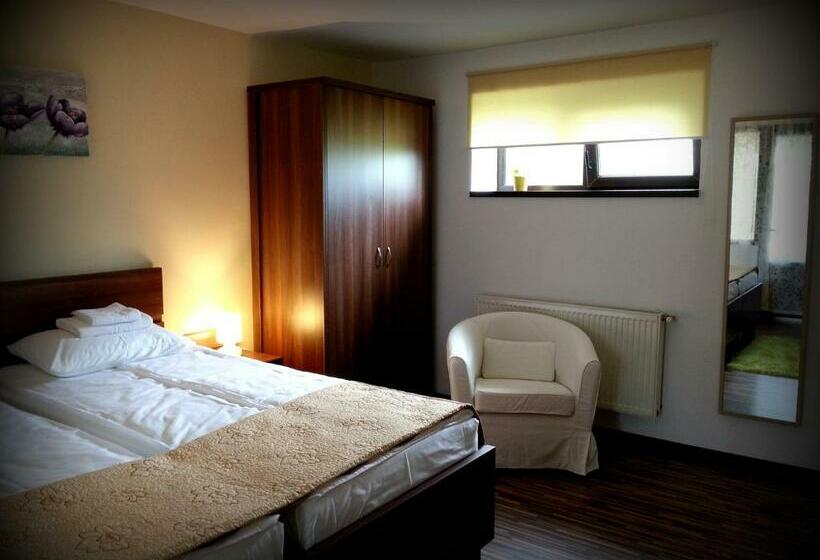 بنسيون Cazare La Troita