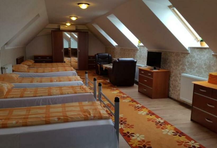 بنسيون Cazare La Troita