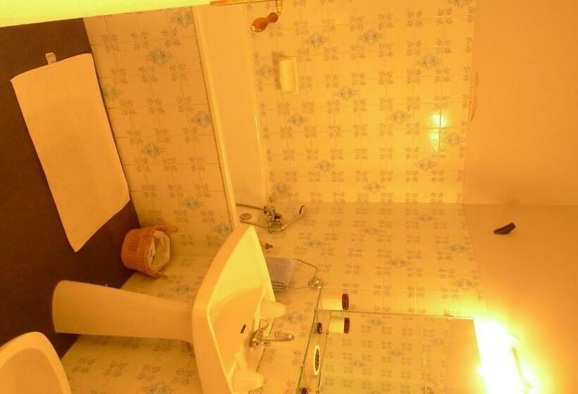 ペンション Château Du Prada