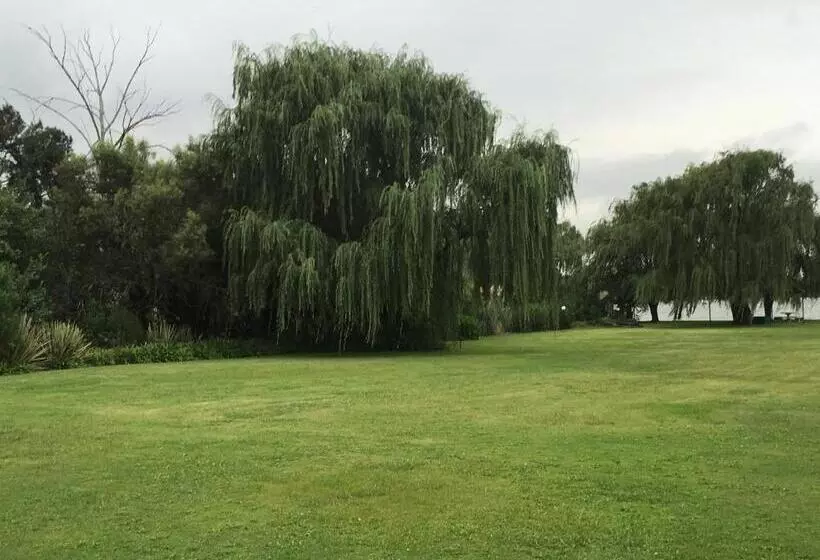 Majatalo Clivia Lodge