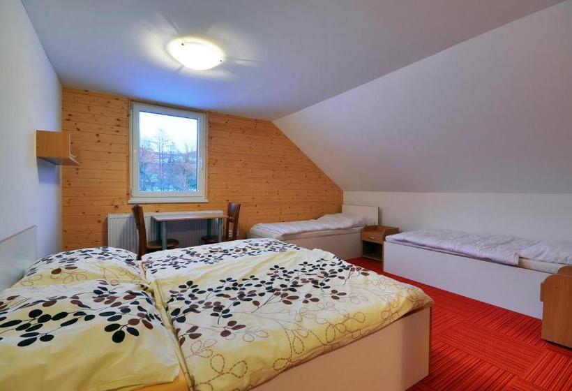 Panzió Penzion A Apartmány Skipark Hraběšice
