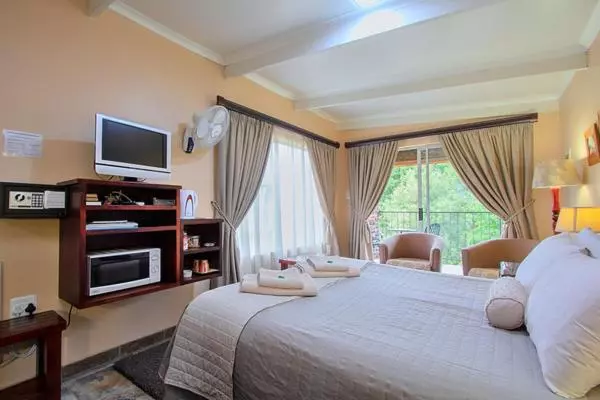 Majatalo Waterfront Guest House