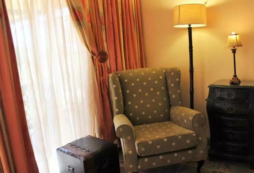 Majatalo Waterfront Guest House