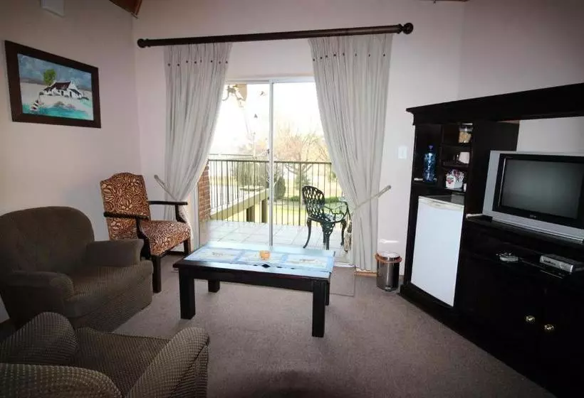 Majatalo Waterfront Guest House