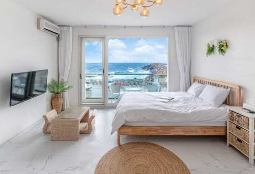 Goseong Nerja Sol Pension