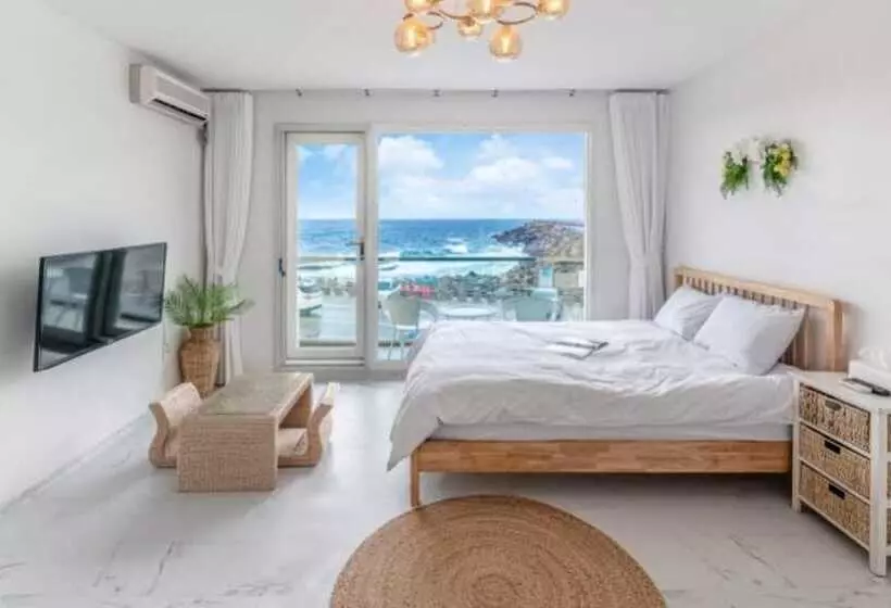Goseong Nerja Sol Pension