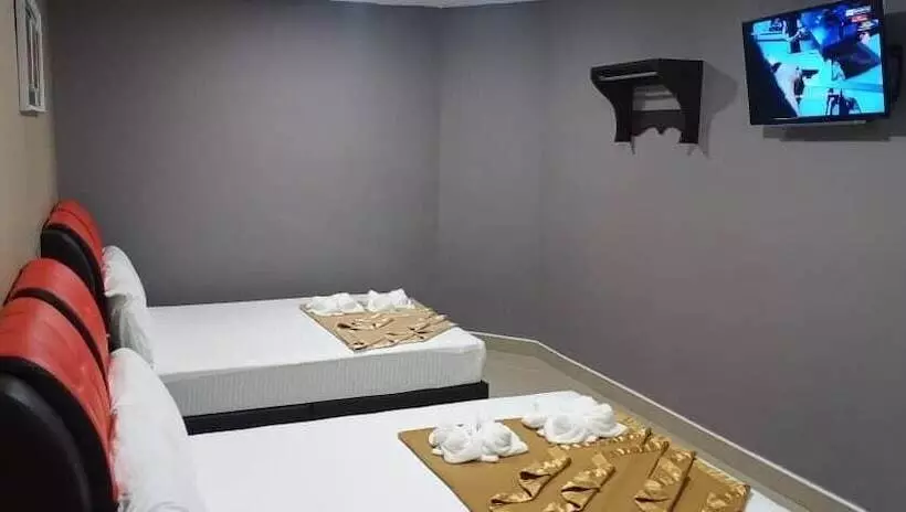 ホテル Batu Caves